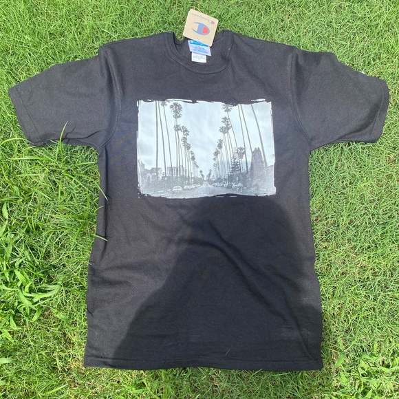 Champion California sunset black tee - Picture 1 of 3